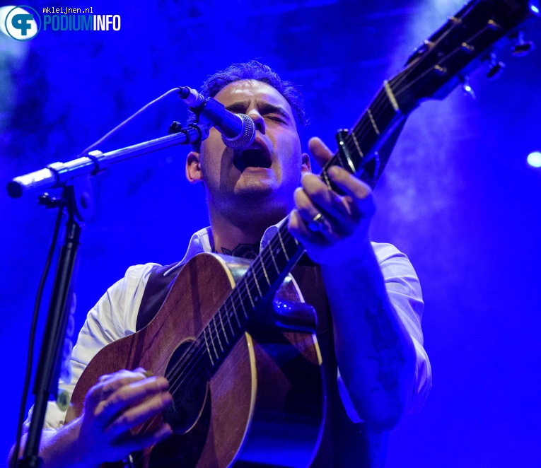 Douwe Bob op Douwe Bob - 05/11 - Effenaar foto