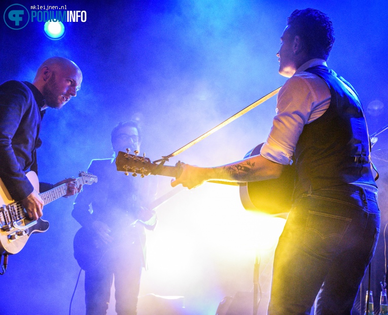 Douwe Bob op Douwe Bob - 05/11 - Effenaar foto