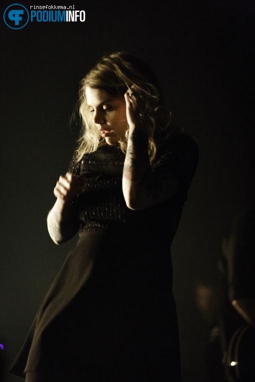 Coeur de Pirate op Coeur de Pirate - 28/11 - Melkweg foto