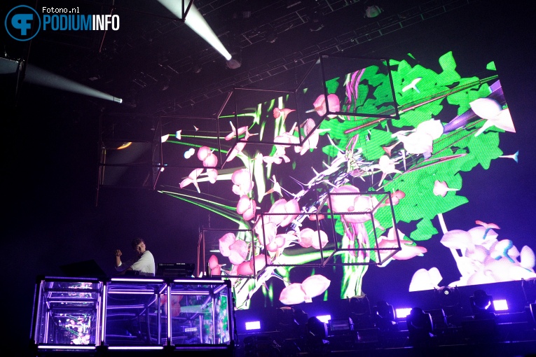 Flume (AUS) op Flume - 04/11 - Heineken Music Hall foto