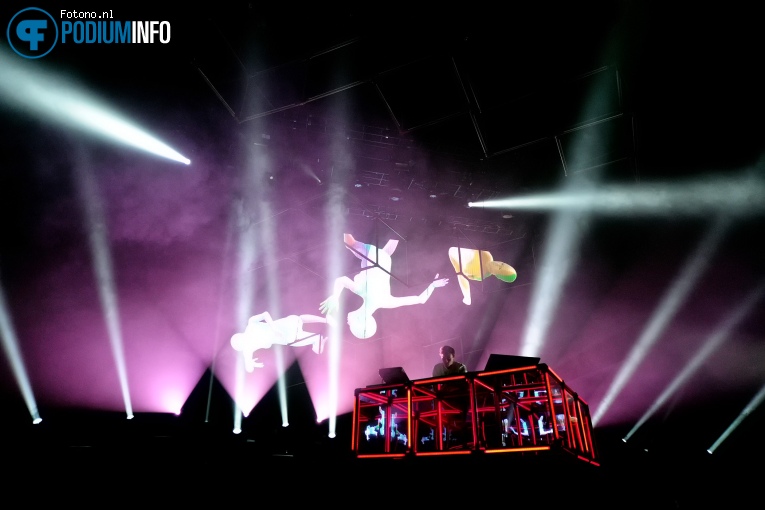 Flume (AUS) op Flume - 04/11 - Heineken Music Hall foto