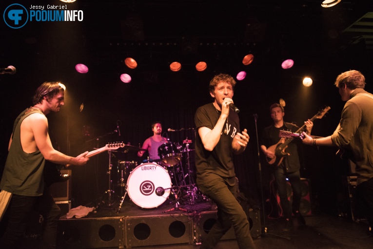 Skinny Living op Skinny Living - 7/11 - Rotown foto