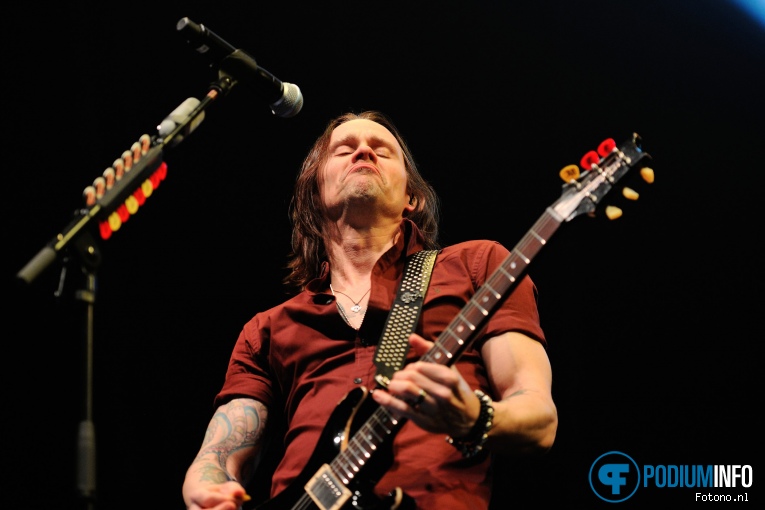Alter Bridge op Alter Bridge - 10/11 - Heineken Music Hall foto