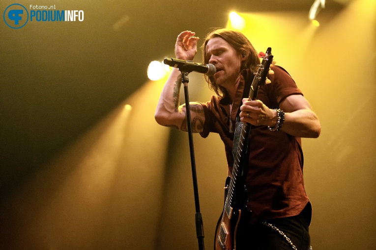 Alter Bridge op Alter Bridge - 10/11 - Heineken Music Hall foto