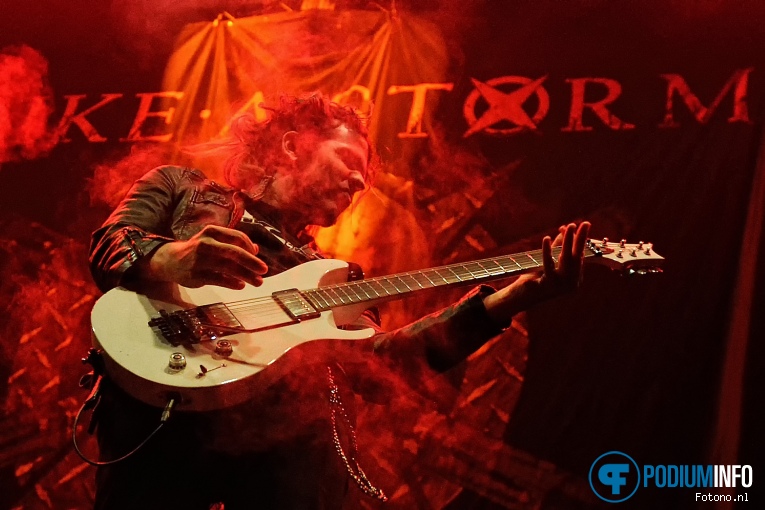 Like A Storm op Alter Bridge - 10/11 - Heineken Music Hall foto