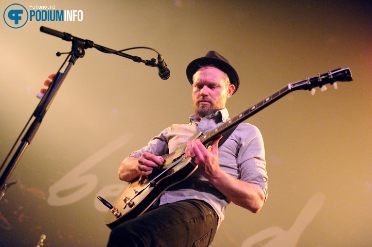 Foto Matthew and the Atlas op Bear's Den - 12/11 - Melkweg