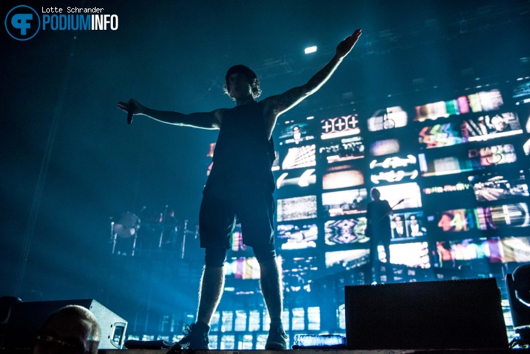 Bring Me The Horizon op Bring Me The Horizon - 13/11 - Heineken Music Hall foto