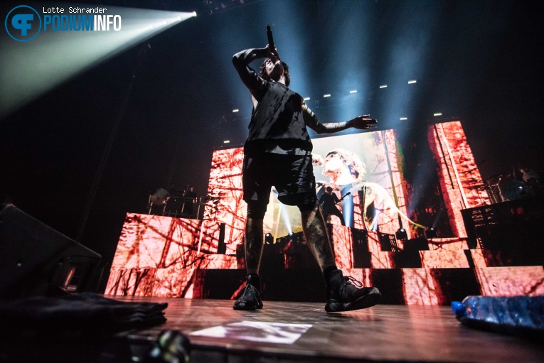 Bring Me The Horizon op Bring Me The Horizon - 13/11 - Heineken Music Hall foto