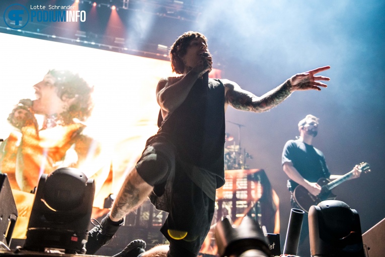 Bring Me The Horizon op Bring Me The Horizon - 13/11 - Heineken Music Hall foto