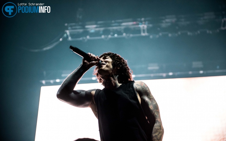 Bring Me The Horizon op Bring Me The Horizon - 13/11 - Heineken Music Hall foto