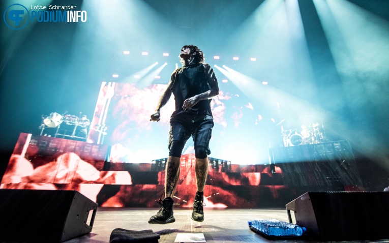 Bring Me The Horizon op Bring Me The Horizon - 13/11 - Heineken Music Hall foto