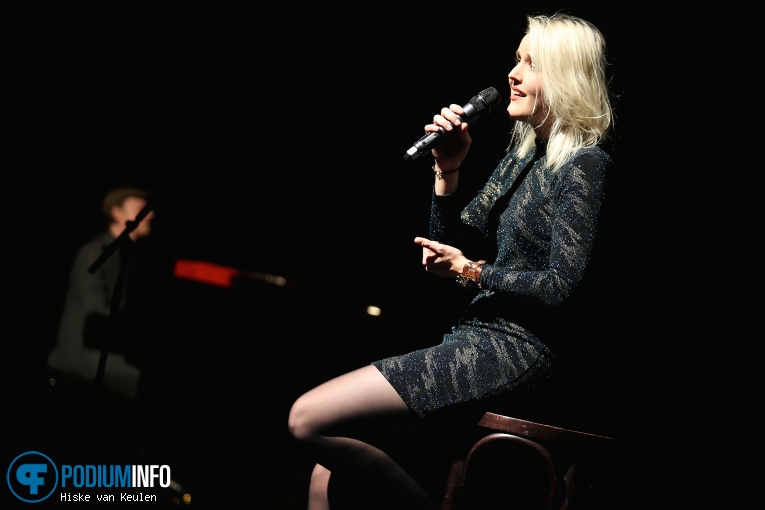 Leonie Meijer op Leonie Meijer - 02/12 - Stadstheater De Bond foto