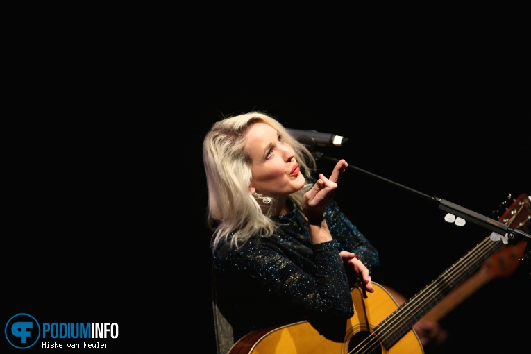 Leonie Meijer op Leonie Meijer - 02/12 - Stadstheater De Bond foto