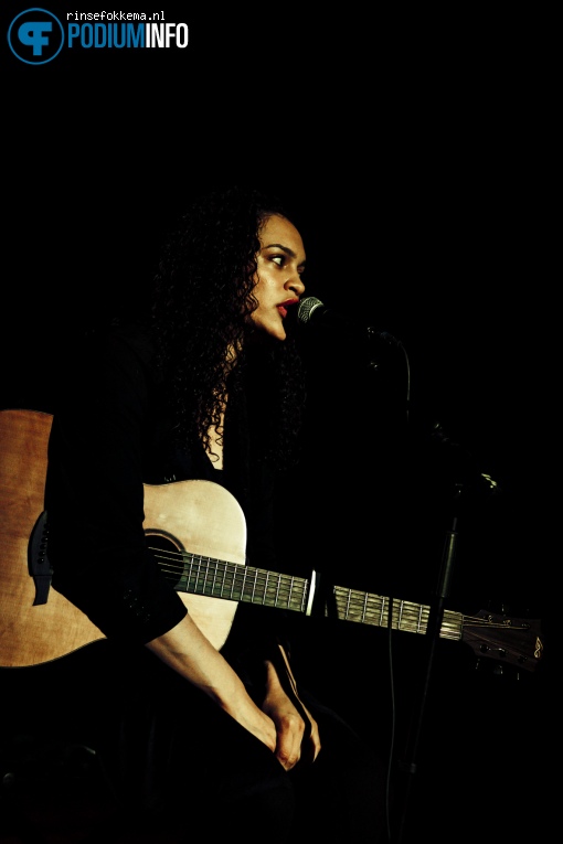 Sandra van Nieuwland - 21/12 - TivoliVredenburg foto