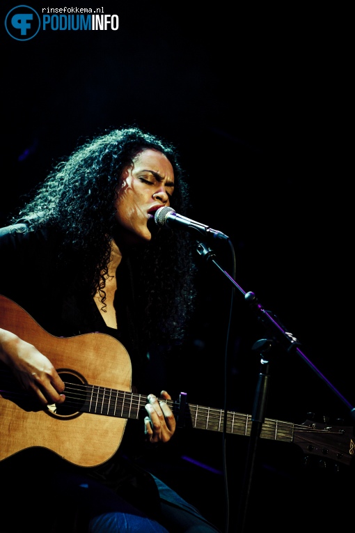 Sandra van Nieuwland - 21/12 - TivoliVredenburg foto