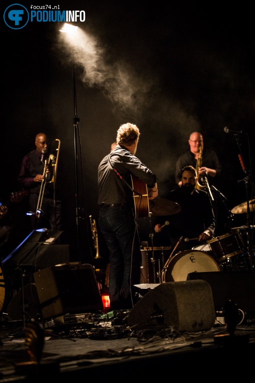 Glen Hansard op Glen Hansard - 21/11 - Koninklijk Theater Carré foto