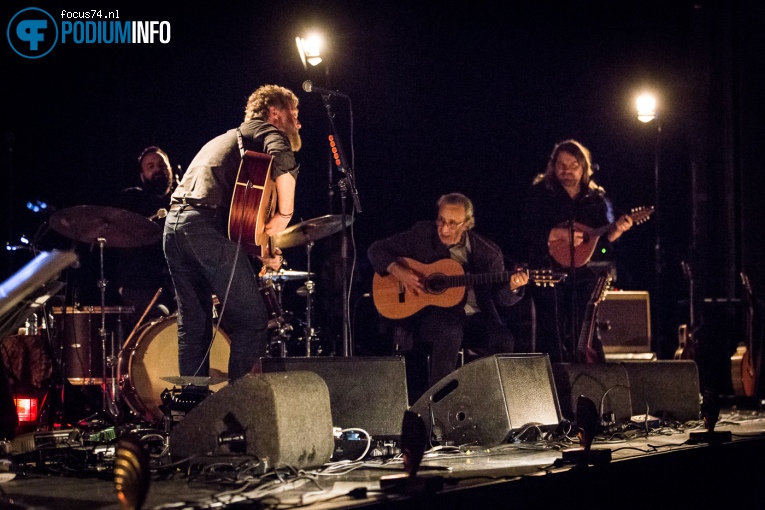 Glen Hansard op Glen Hansard - 21/11 - Koninklijk Theater Carré foto