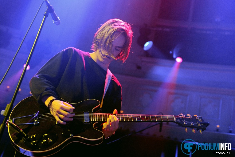 Blupaint op The Temper Trap - 14/12 - Paradiso foto