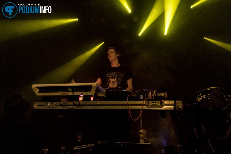 CUT_ op CUT / Lakshmi - 8/12 - Patronaat foto
