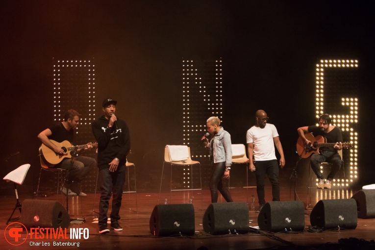 Postmen op Songbird Festival - Zaterdag foto