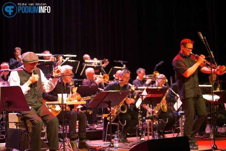 Al Jarreau op Al Jarreau / NDR Big Band - 27/11 - De Oosterpoort foto