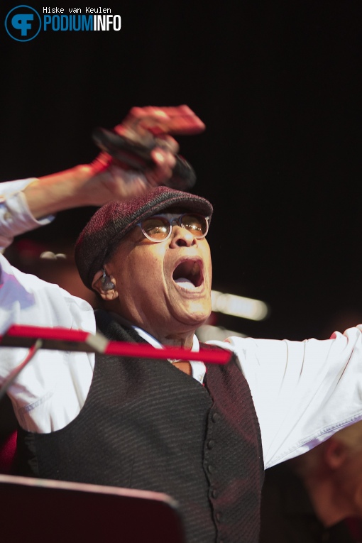 Al Jarreau op Al Jarreau / NDR Big Band - 27/11 - De Oosterpoort foto