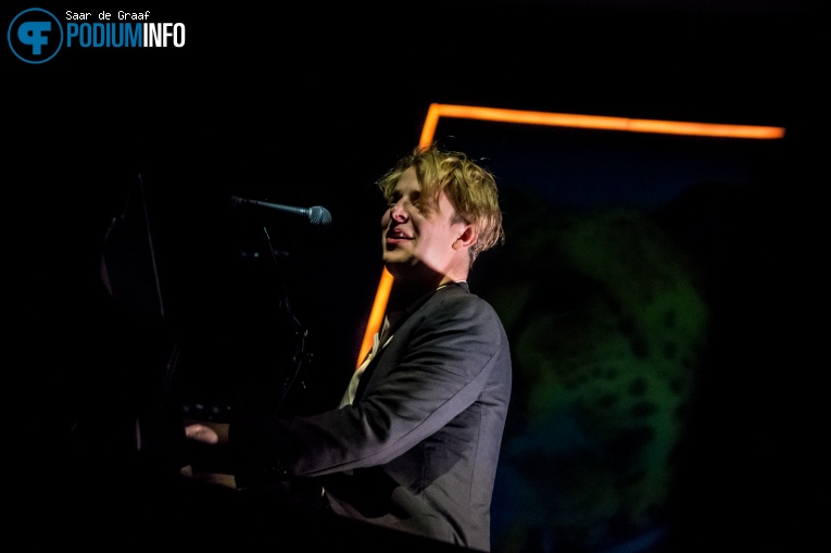 Tom Odell op Tom Odell - 01/12 - TivoliVredenburg foto