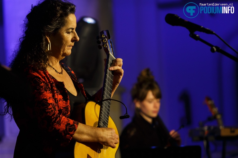 Herman van Veen op Herman van Veen Kerstconcert - 18/12 - Grote Kerk Den Haag foto