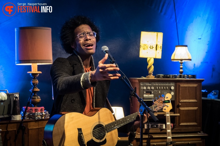 Jeangu Macrooy op Eurosonic Noorderslag 2017 - Vrijdag foto
