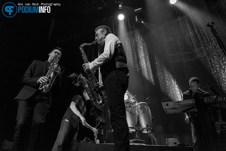 UB40 op UB40 - 09/02 - TivoliVredenburg foto