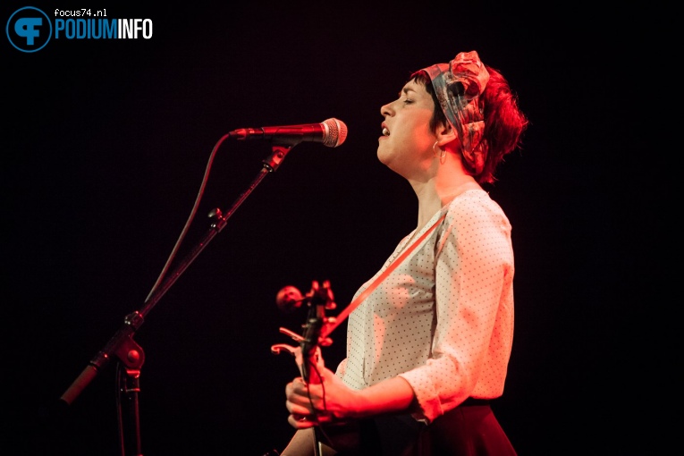 Lisa O'Neill op The Divine Comedy - 19/02 - Paradiso foto