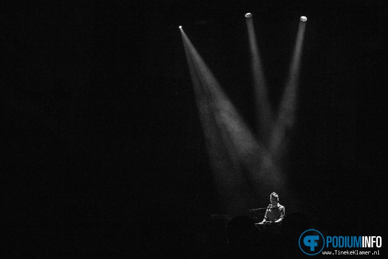 Jens Kuross op Bonobo - 20/02 - Paradiso foto