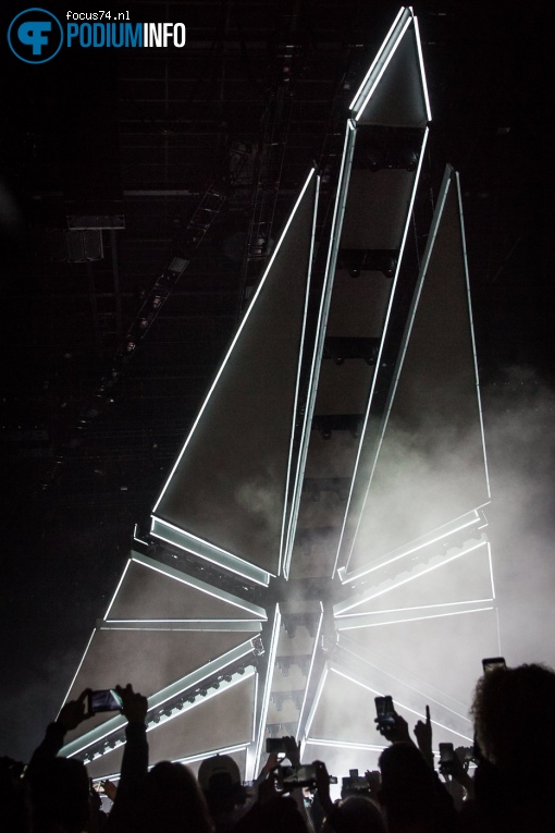 The Weeknd op The Weeknd - 24 februari 2017 - Ziggo Dome foto