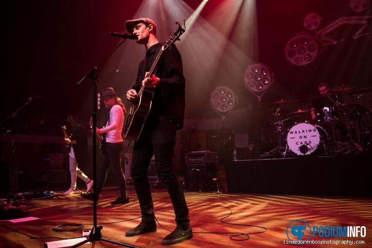 Walking On Cars op Walking On Cars - 13/03 - TivoliVredenburg foto