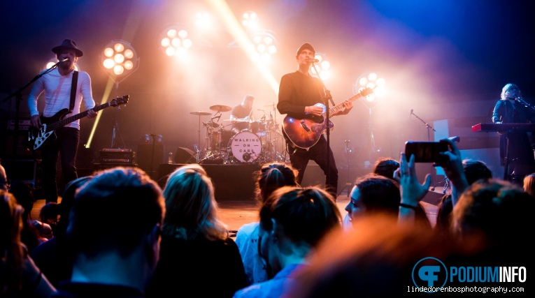 Walking On Cars op Walking On Cars - 13/03 - TivoliVredenburg foto