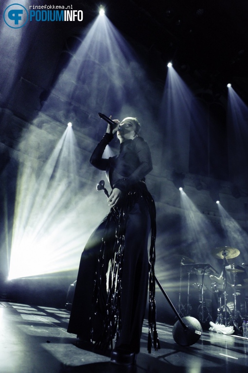 Banks op Banks - 06/03 - Paradiso foto