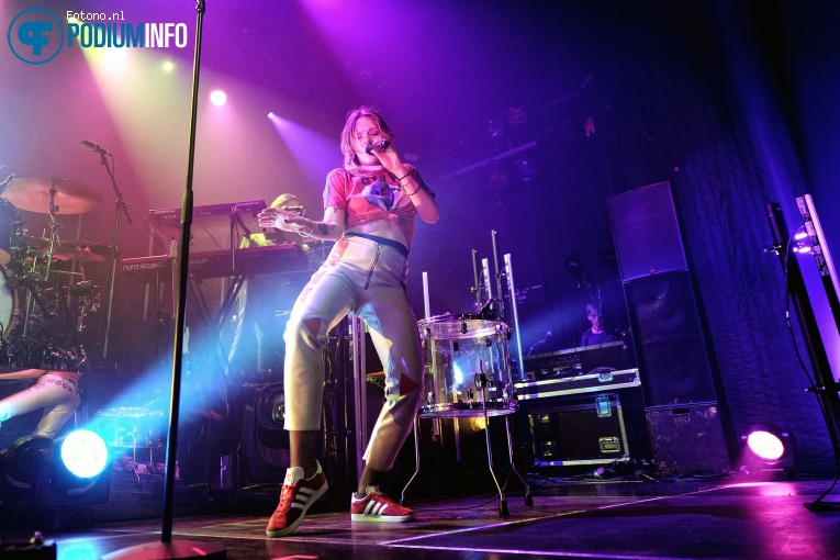 Tove Lo op Tove Lo - 08/03 - Melkweg foto