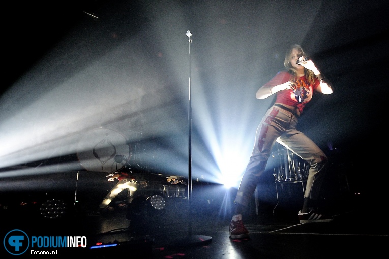 Tove Lo op Tove Lo - 08/03 - Melkweg foto