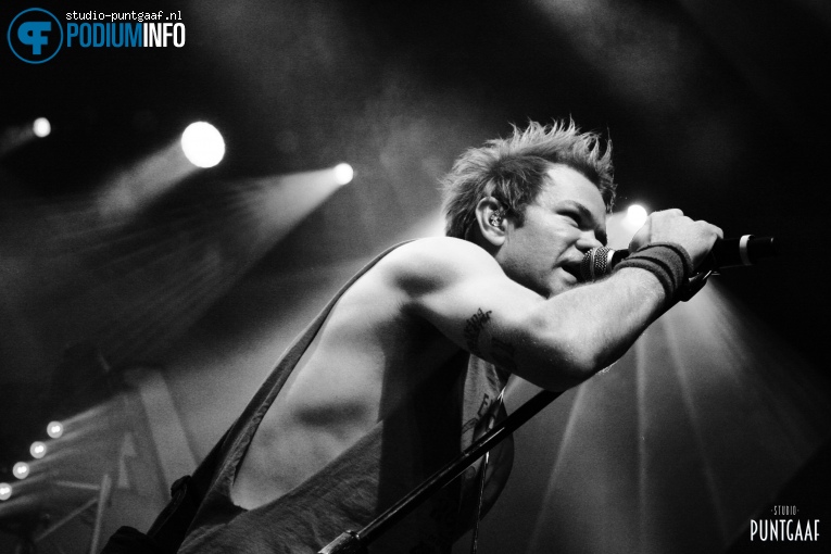 Sum 41 op Sum 41 - 10/03 - 013 foto