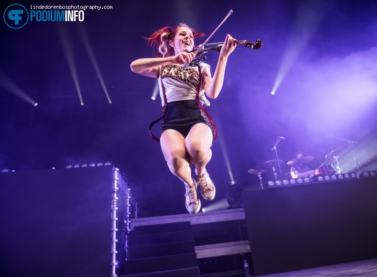 Lindsey Stirling op Lindsey Stirling - 17/03 - 013 foto