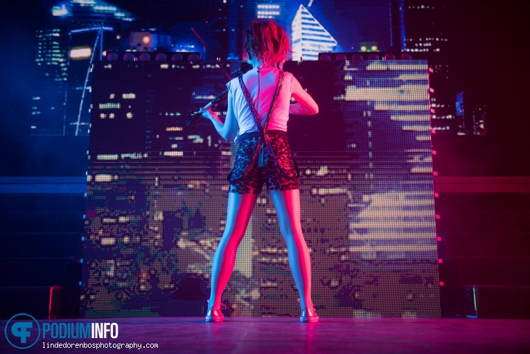 Lindsey Stirling op Lindsey Stirling - 17/03 - 013 foto