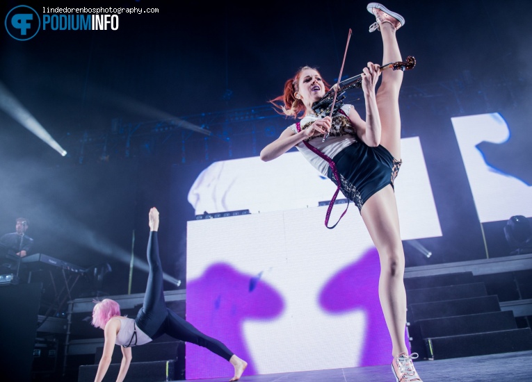 Lindsey Stirling op Lindsey Stirling - 17/03 - 013 foto