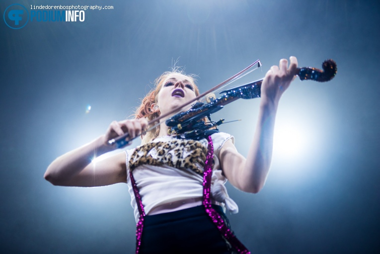 Lindsey Stirling op Lindsey Stirling - 17/03 - 013 foto