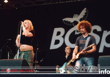 Anouk op Bospop 2003 foto