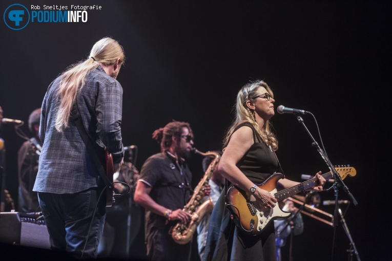 Tedeschi Trucks Band op Tedeschi Trucks Band - 31/03 - AFAS Live foto