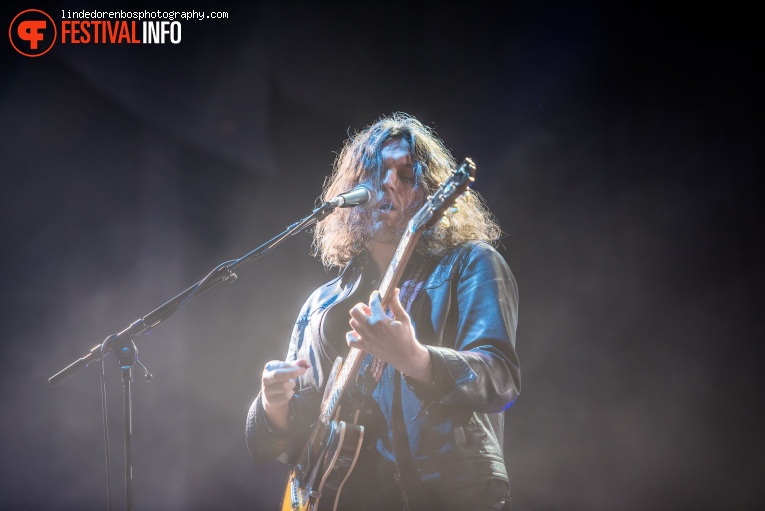 Tom Odell op Paaspop Schijndel 2017 - Zaterdag foto