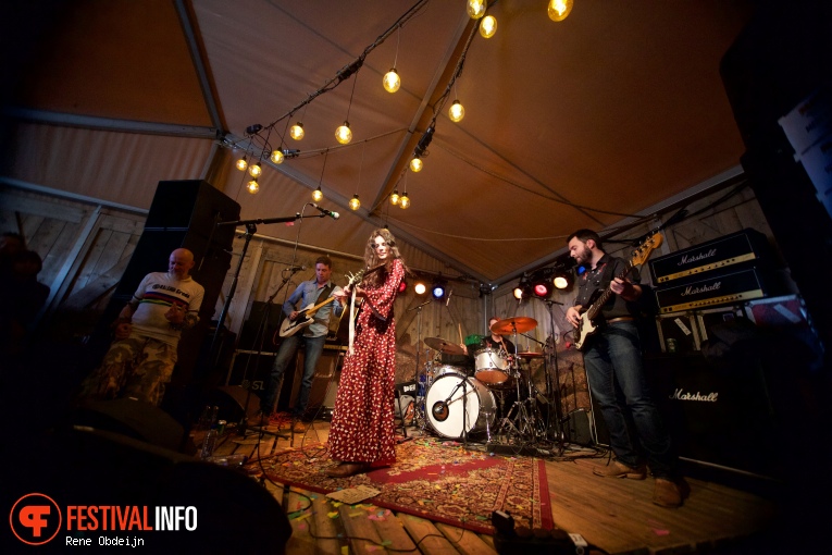 Whitney Rose op Paaspop Schijndel 2017 - Zondag foto