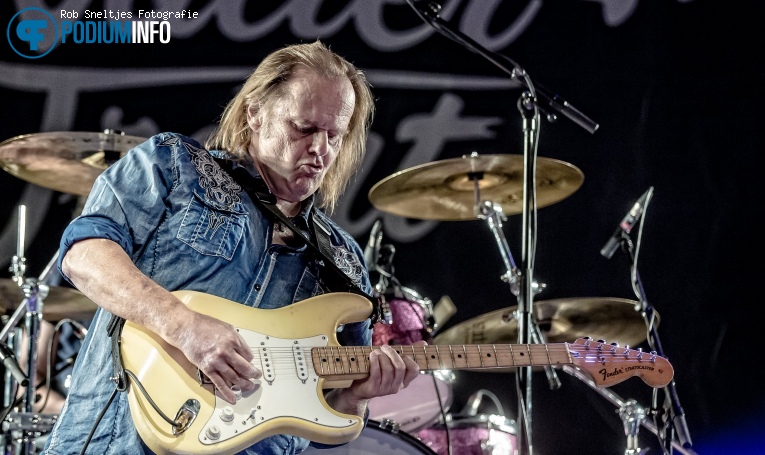 Walter Trout op Walter Trout -26/4 - Doornroosje foto
