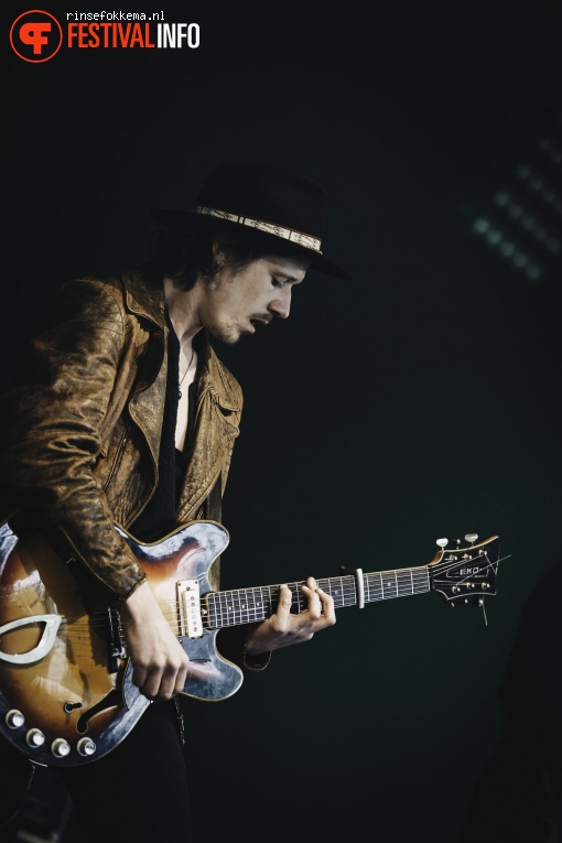 Son Mieux op Bevrijdingsfestival Overijssel foto