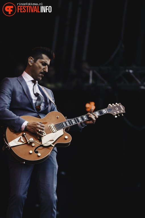 Foto Danny Vera op Bevrijdingsfestival Overijssel